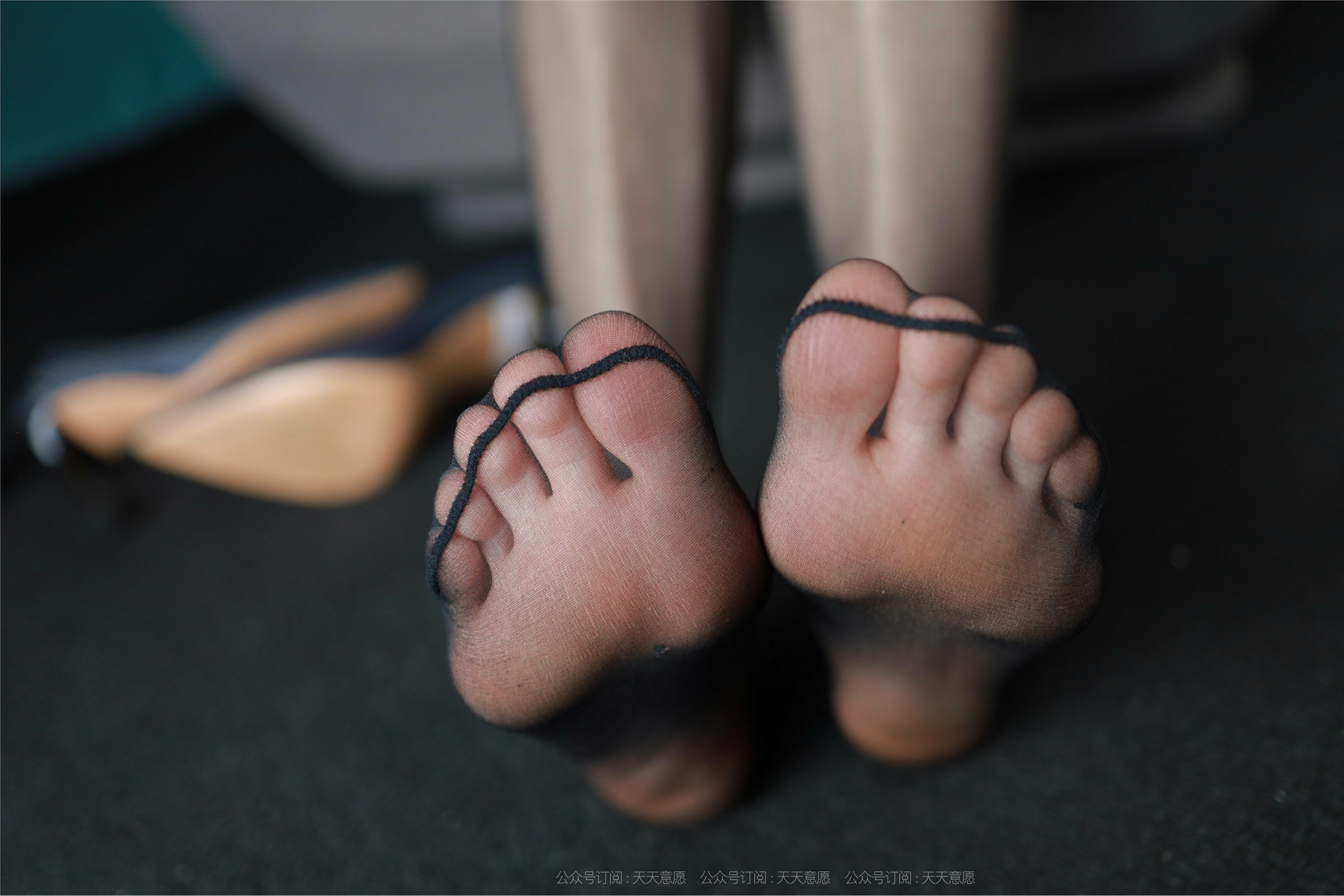 IESS异思趣向  2021.10.11 丝享家944：小六《黑色丝带》